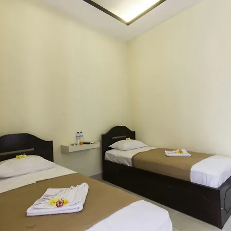 Djembank Hotel & Restaurant